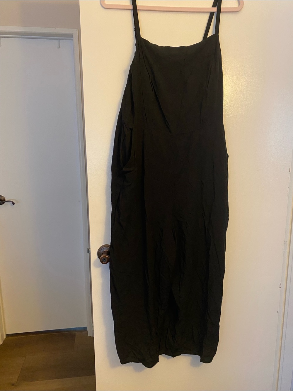 Black Women's Old Navy Jumpsuit with Spaghetti Straps size Large NWT